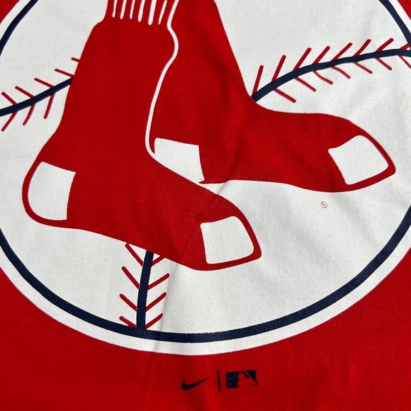 NWT Red Sox Short Sleeve Tee Shirt/The Nike Tee - Picture 2 of 6